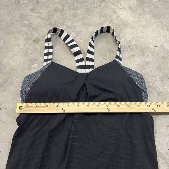 Lululemon Rest Less Tank Black And White Size 6 Built in Bra - Picture 5 of 8